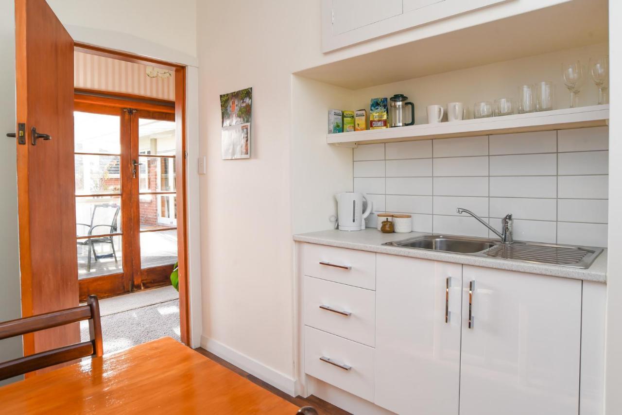 Sunny Mornington 2 Bedroom Guest Suite Dunedin Bagian luar foto